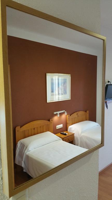 Carabela Sun Holidays Peniscola Room photo
